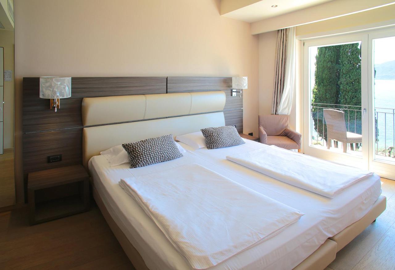 Hotel Galvani Torri Del Benaco Extérieur photo