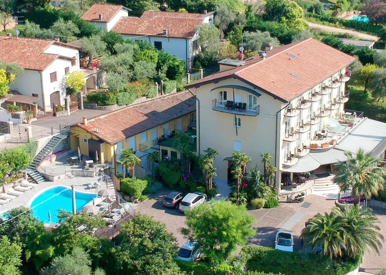 Hotel Galvani Torri Del Benaco Extérieur photo