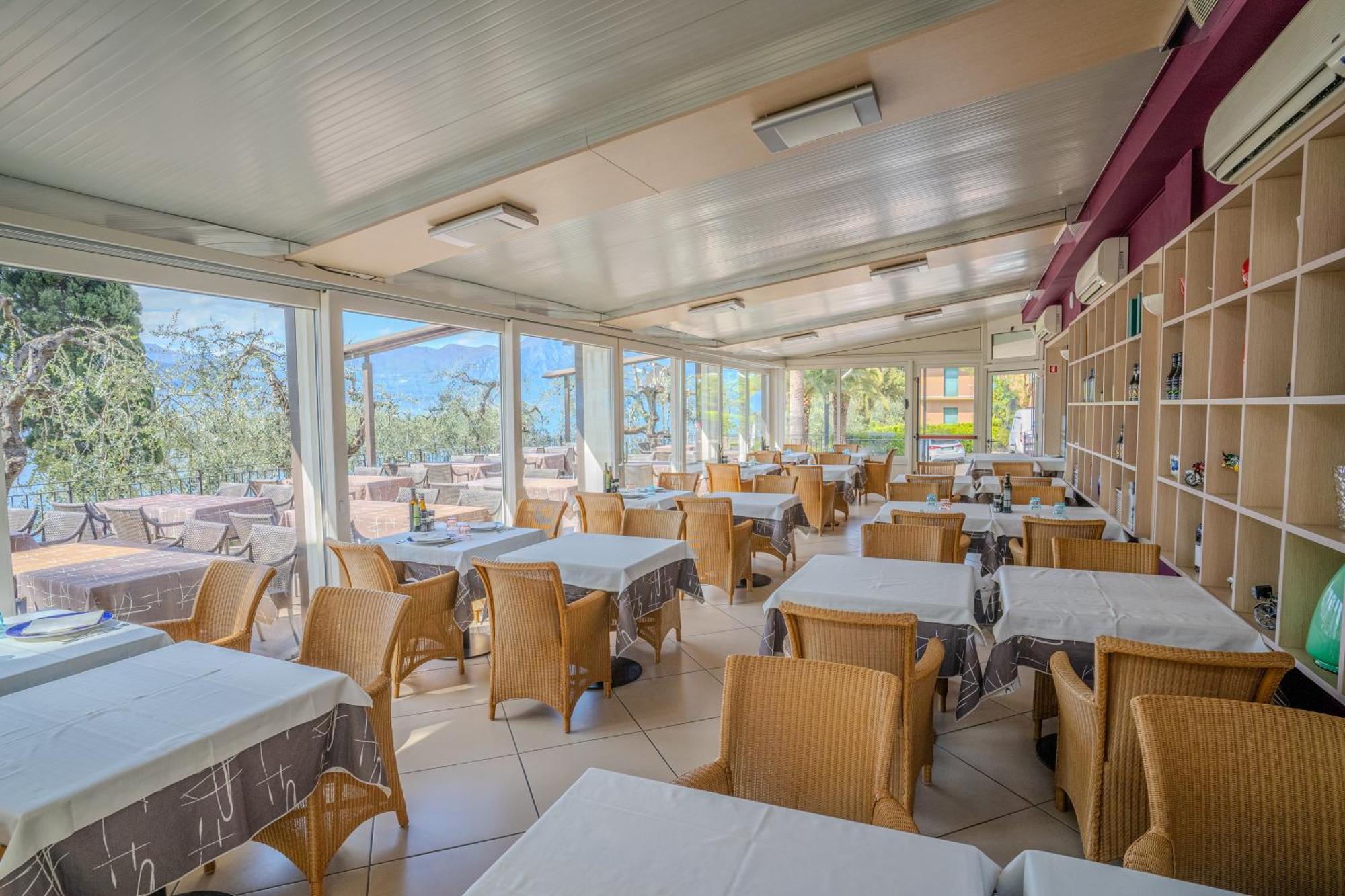 Hotel Galvani Torri Del Benaco Extérieur photo