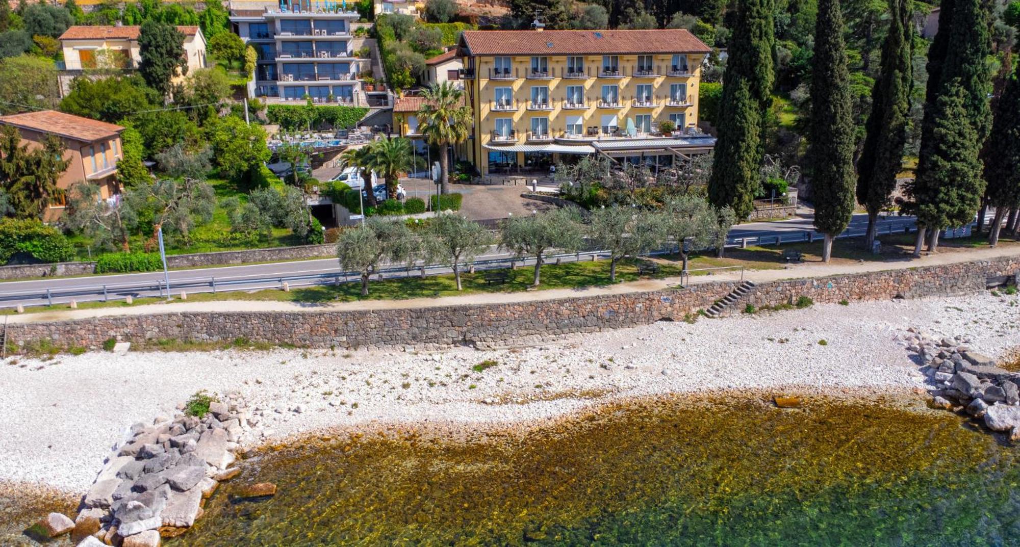 Hotel Galvani Torri Del Benaco Extérieur photo